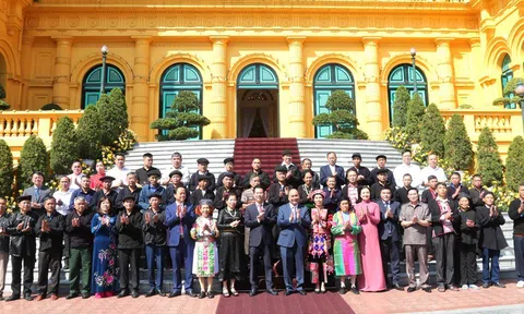 Chủ tịch nước mong Hà Giang "sống trên đá, thoát nghèo trên đá và tiến tới làm giàu trên đá"