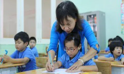 Giải pháp nào ngăn 'chảy máu' nhân lực trong đội ngũ giáo viên?