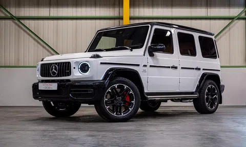 Nhà đầu tư tiền điện tử ồ ạt rao bán xe sau khi sàn FTX phá sản, giá Mercedes-Benz G-Class "chạm đáy"