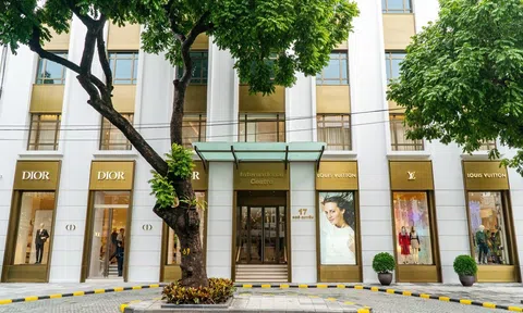 Kinh doanh hàng xa xỉ ít rủi ro hơn