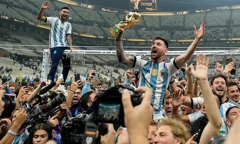 Lionel Messi làm điều chưa từng có trong lịch sử World Cup