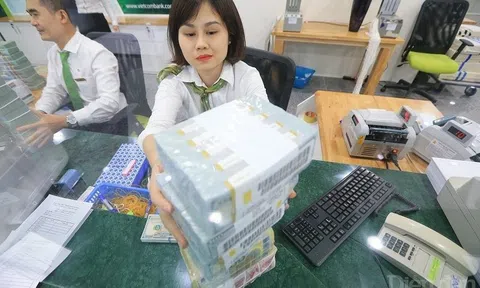 Chính sách tiền tệ 2023: Dịch chuyển theo hướng kiềm giữ đà tăng lãi suất