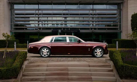 Giảm giá thấp hơn thị trường nhưng Rolls-Royce Phantom Lửa thiêng của ông Trịnh Văn Quyết vẫn đấu giá bất thành lần 4