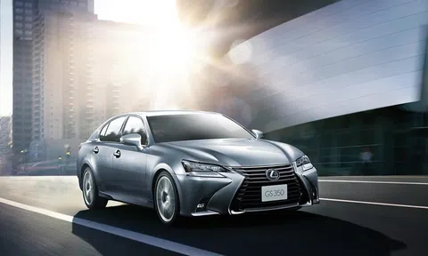 Mới ra Tết, Lexus Việt Nam đã thông báo triệu hồi 64 xe vì lỗi bình nhiên liệu dẫn đến cháy nổ