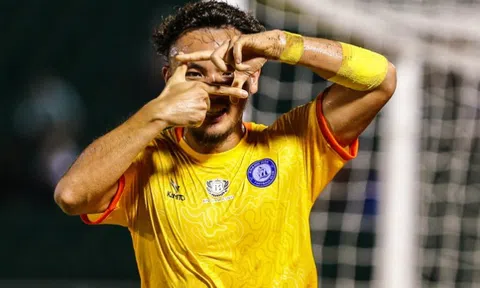 Tân binh Việt kiều Pháp làm nức lòng người hâm mộ khi ghi bàn đầu tiên tại V-League