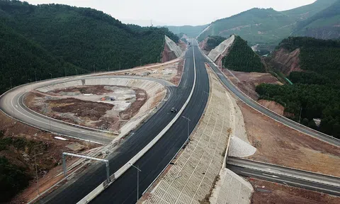 Thủ tướng chỉ đạo bổ sung 500 tỉ đồng cho cao tốc Tuyên Quang – Phú Thọ, trình chủ trương nâng lên 4 làn xe trong quý 1