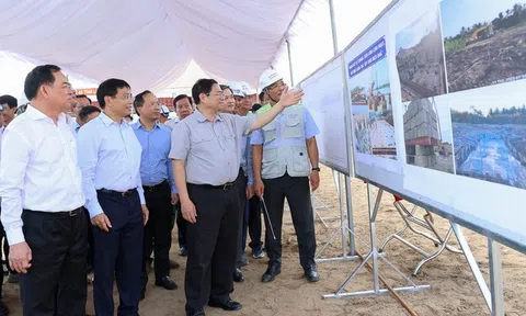 Thủ tướng chấn chỉnh khâu GPMB, đôn đốc dự án cầu Rạch Miễu 2 và khảo sát tuyến đường ven biển Bến Tre