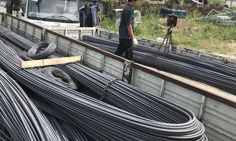 Giá thép tăng mạnh lần thứ 5 liên tiếp, chạm ngưỡng 16 triệu đồng/tấn