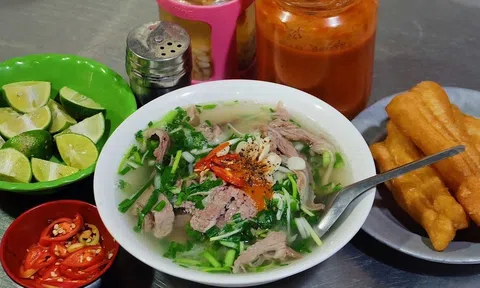 Chủ nhãn hiệu Phở Thìn: ‘Nhà tôi bán phở, không bán thương hiệu’