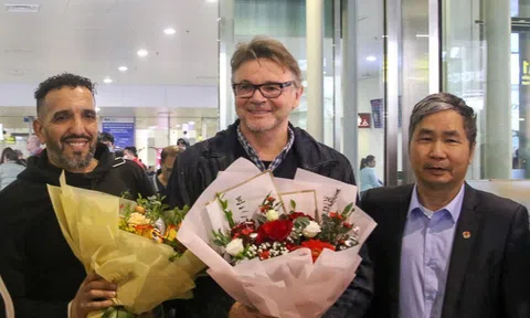 HLV Philippe Troussier trở lại Việt Nam sẵn sàng cho nhiệm vụ mới