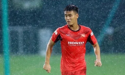 Tiền vệ từng được gọi lên tuyển U23 khi 18 tuổi bất ngờ tuyên bố giải nghệ
