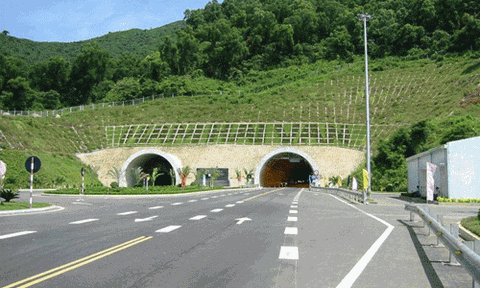 Phó Thủ tướng chỉ đạo về dự án hầm đường bộ nối Lào Cai với Lai Châu