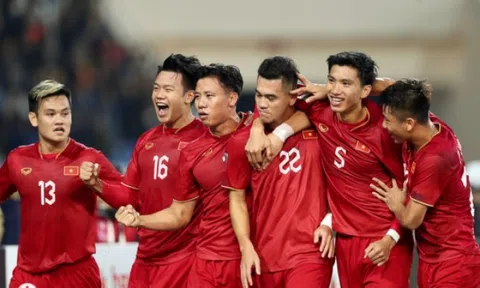 HLV Troussier công bố danh sách triệu tập ĐTQG: Không có Quang Hải và Văn Toàn
