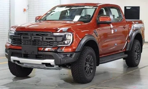 Sau nhiều tin đồn, cuối cùng Ford Ranger Raptor 2023 chính hãng cũng đã có mặt tại Việt Nam, ra mắt cuối tháng này?