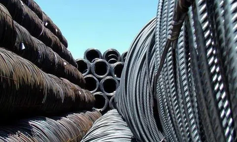 Giá thép xây dựng đồng loạt giảm sau thời gian dài tăng "sốc"
