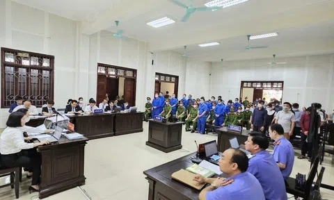 Xét xử cựu Chủ tịch Ủy ban nhân dân thành phố Hạ Long tham ô, nhận hối lộ