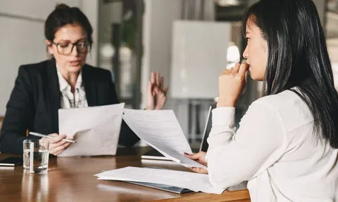 “Ép” khách hàng mua bảo hiểm: Cần nâng cao nhận thức người dân