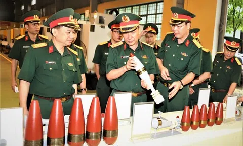Tổ chức quản lý và hoạt động của doanh nghiệp trực tiếp phục vụ quốc phòng, an ninh