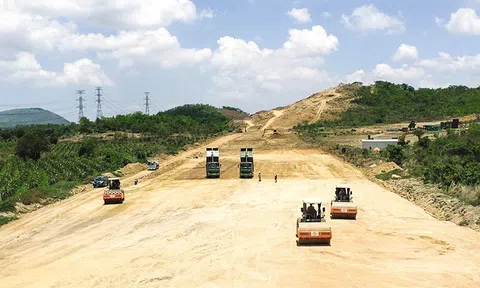 Thí điểm thưởng hợp đồng gói thầu xây lắp dự án giao thông