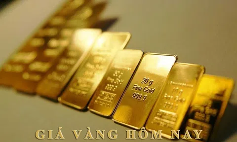 Giá vàng hôm nay 5-5: Vàng giảm giá nhẹ, USD tăng giá