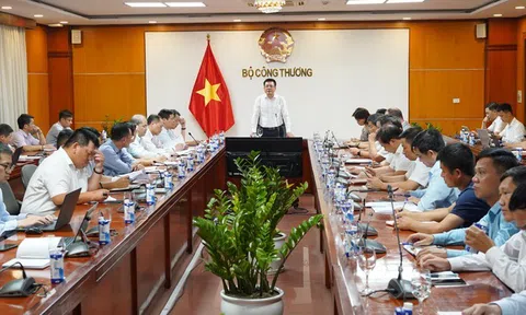 Khẩn trương xây dựng lộ trình chuyển đổi nhiên liệu trong các nhà máy nhiệt điện than