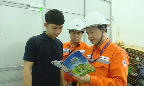 Vì sao thời gian dùng điều hòa như nhau nhưng trời nóng tốn điện hơn?