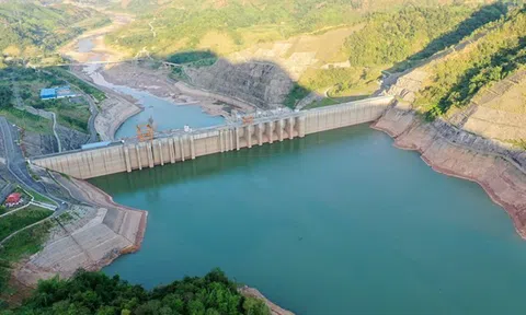 Lưu lượng nước về tăng, một số hồ vừa và nhỏ phải điều tiết nước lũ