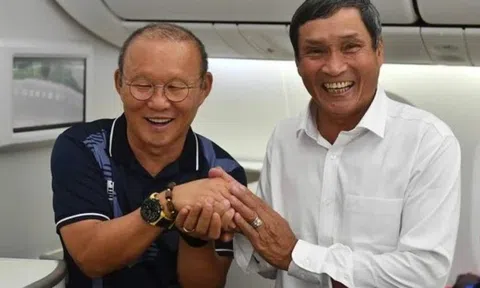 HLV Park Hang Seo gửi lời động viên đến ĐT nữ Việt Nam ở World Cup
