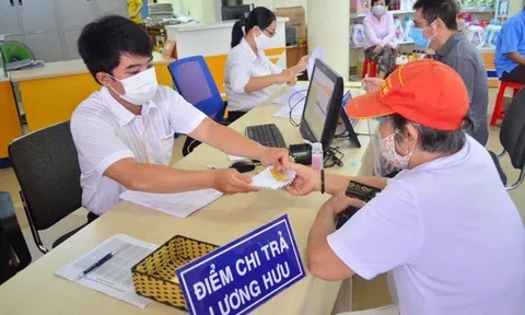Vì sao người nghỉ hưu chưa được tăng lương từ tháng 7?