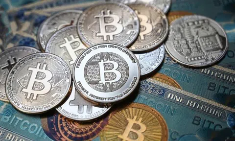 Giá Bitcoin chững lại sau nửa năm đầy biến động