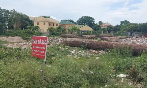 Nghệ An: Ô nhiễm, mất mỹ quan trước Khu lưu niệm cụ Phan Bội Châu