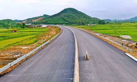 Sắp thông xe tuyến cao tốc dài 50km qua hai tỉnh Thanh Hóa và Nghệ An