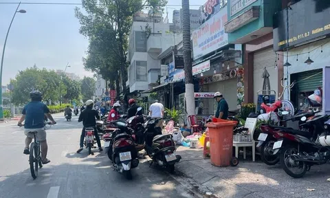 Từ 1/9/2023: TP.HCM thu phí sử dụng tạm thời một phần lòng đường, vỉa hè