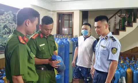 Phát hiện cơ sở sản xuất "khí cười" trái phép với số lượng lớn tại Hà Nội