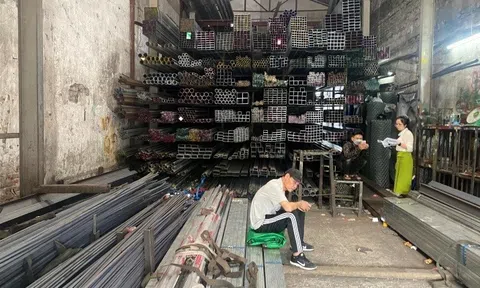 Giá thép rẻ kỷ lục, chiết khấu hấp dẫn nhưng vẫn khó tiêu thụ vì lý do này