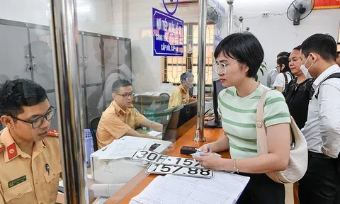 Ngày đầu cấp biển số định danh xe cơ giới