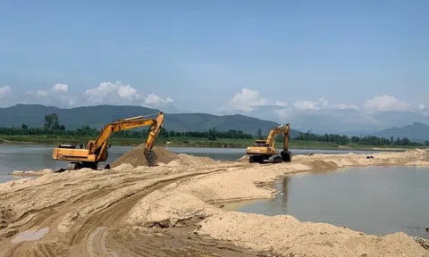 Đấu giá mỏ cát ở Quảng Ngãi: Đẩy giá lên cao, trúng thầu xong...xin hủy kết quả