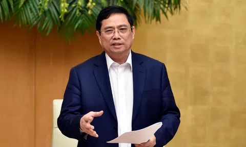 Kiểm tra ngay việc biên soạn, phát hành sách giáo khoa; khẩn trương tuyển dụng biên chế giáo viên theo quy định