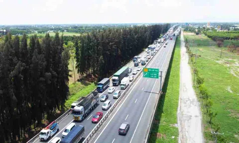 Phó Thủ tướng chỉ đạo nghiên cứu mở rộng cao tốc TP.HCM – Trung Lương lên 8 làn xe