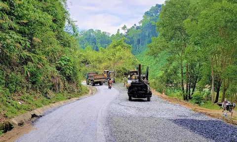 Quảng Nam báo cáo với Thủ tướng Chính phủ về phương án mở rộng, nâng cấp Quốc lộ 14D