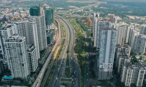 Nhiều doanh nghiệp bất động sản muốn bán dự án, bán sỉ sản phẩm để có tiền trả nợ
