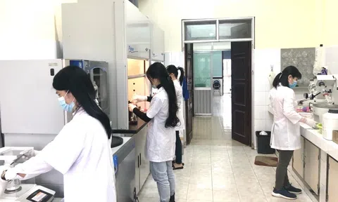 Tiền lương thấp, phụ cấp không có, người trẻ 'quay lưng' với nghiên cứu khoa học