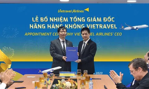Vietravel Airlines thay sếp, cựu Phó thủ tướng Đức làm thành viên HĐQT độc lập