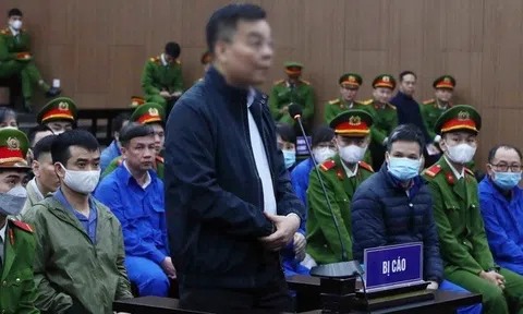 Vụ Việt Á: 38 bị cáo ra hầu tòa, trong đó có nhiều cựu quan chức