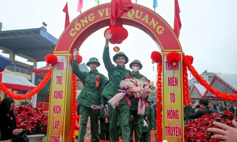 Tiếp tục phát huy truyền thống để xây dựng, bảo vệ quê hương, đất nước