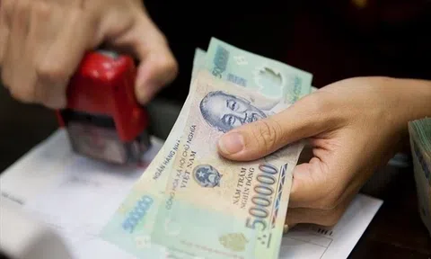 Đề nghị Chủ tịch UBND tỉnh Quảng Ngãi chỉ đạo chi trả trợ cấp cho cán bộ xã, phường, thị trấn già yếu đã nghỉ việc kịp thời, đúng quy định