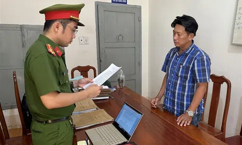 Khởi tố 03 đối tượng vi phạm quy định về khai thác tài nguyên