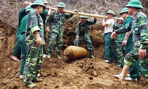 Dự kiến nâng mức bồi dưỡng với người rà phá bom, mìn, vật nổ sau chiến tranh
