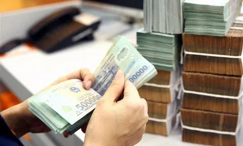 Khẩn trương hoàn thiện hồ sơ báo cáo Bộ Chính trị về cải cách tiền lương