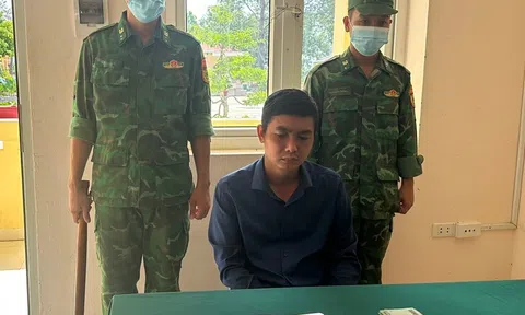 Bộ đội Biên phòng tỉnh Long An bắt đối tượng vận chuyển vàng trái phép qua biên giới